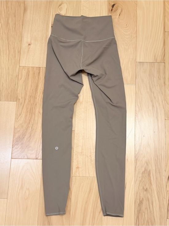 lululemon athletica Pants - LIKE NEW Lululemon Women’s Wunder Train High-Rise Tight 28"